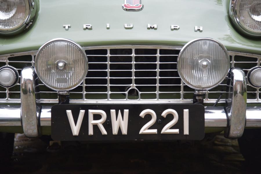 Детали экстерьера Triumph TR3A Works Rally Car 1958 года  (фото 2 из 18)